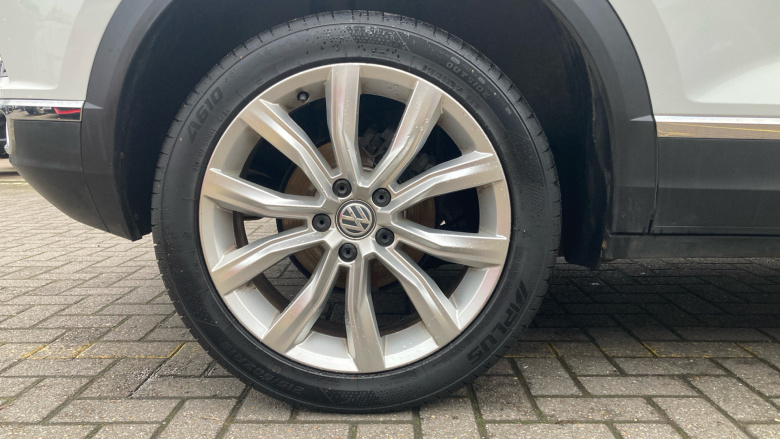 Volkswagen T-Roc 1.5 TSI EVO SEL 5dr Petrol Hatchback